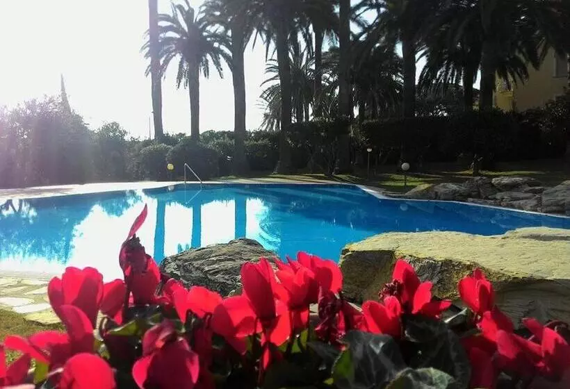 Резиденция Savoia Apartments