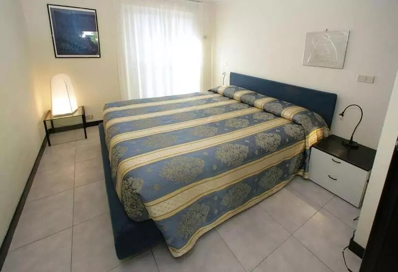 Резиденция Savoia Apartments