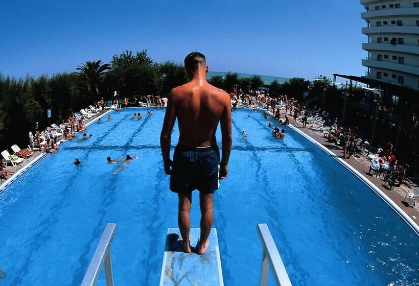 בית מלון כפרי Serena Majestic