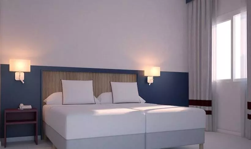 Hotelli Serena Majestic