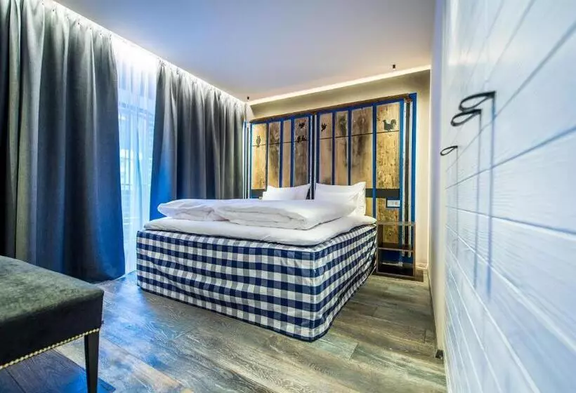 בית מלון כפרי Adler Suite & Stube