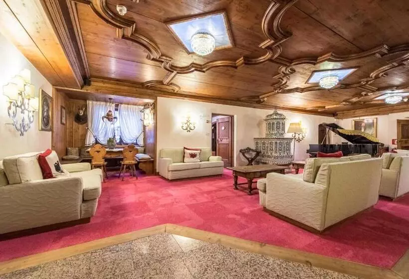 בית מלון כפרי Adler Suite & Stube