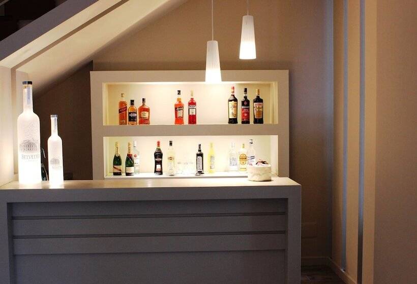 בית מלון כפרי Astoria