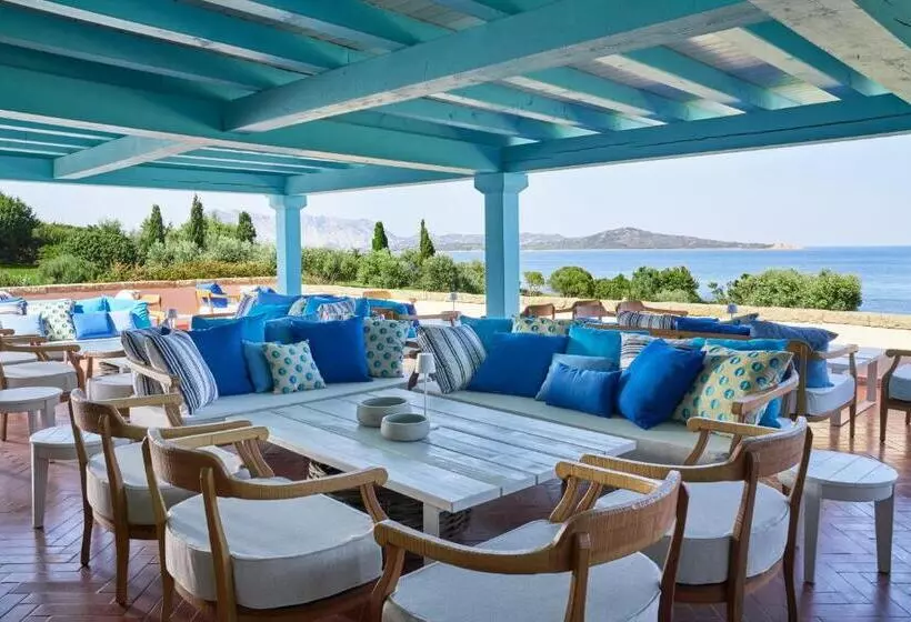 Отель Due Lune Puntaldia Resort & Golf