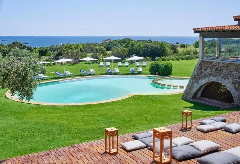 Отель Due Lune Puntaldia Resort & Golf