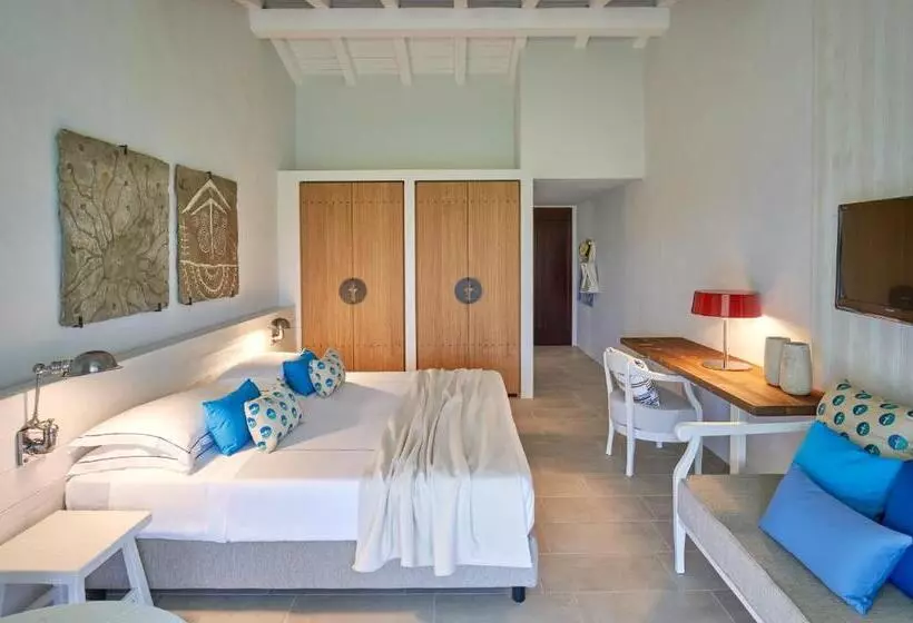 Отель Due Lune Puntaldia Resort & Golf