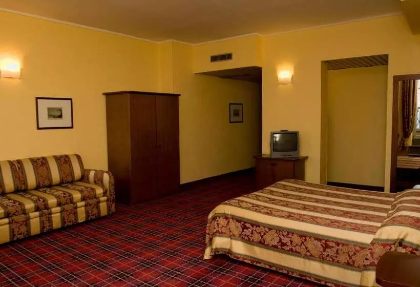 ホテル Europalace