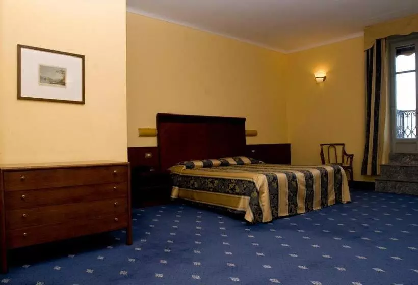 ホテル Europalace