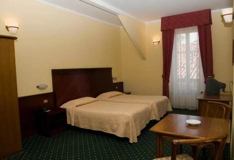 ホテル Europalace