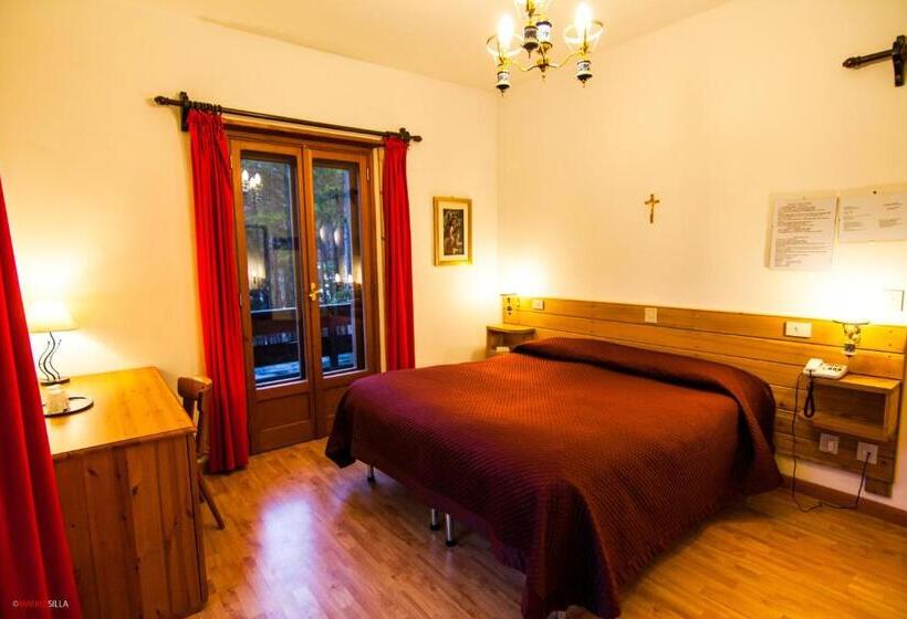 酒店 Garnì Mille Pini