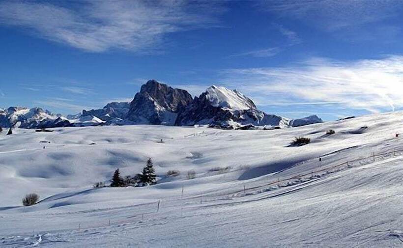 בית מלון כפרי Portillo Dolomites 1966