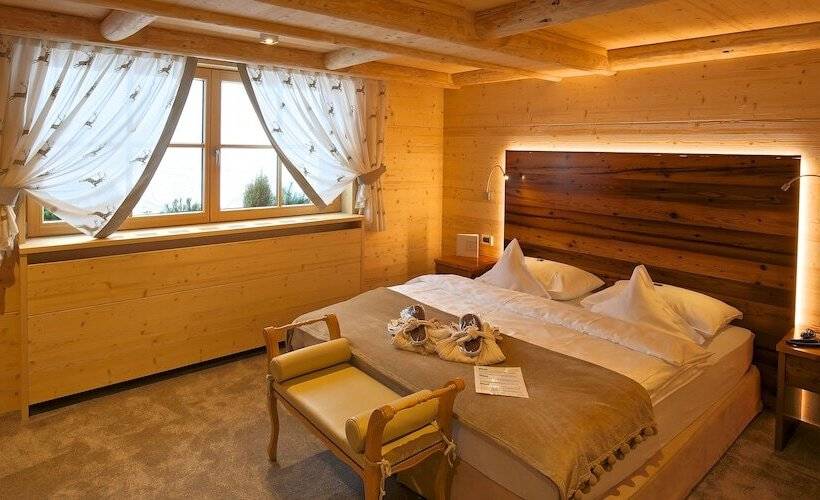 בית מלון כפרי Portillo Dolomites 1966