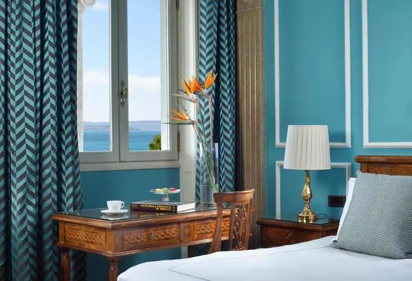 Отель Villa Cortine Palace Relais Chateaux