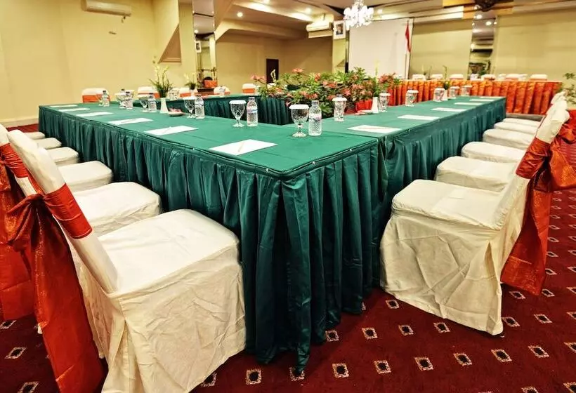 هتل Wina Holiday Villa Kuta Bali