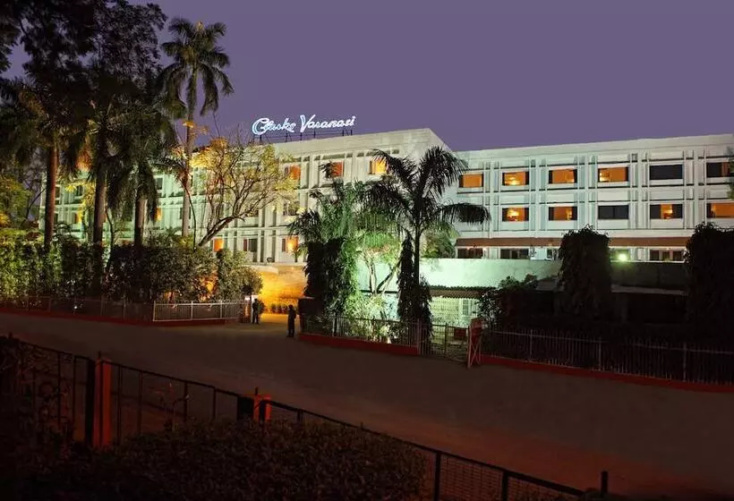 هتل Clarks Varanasi Limited