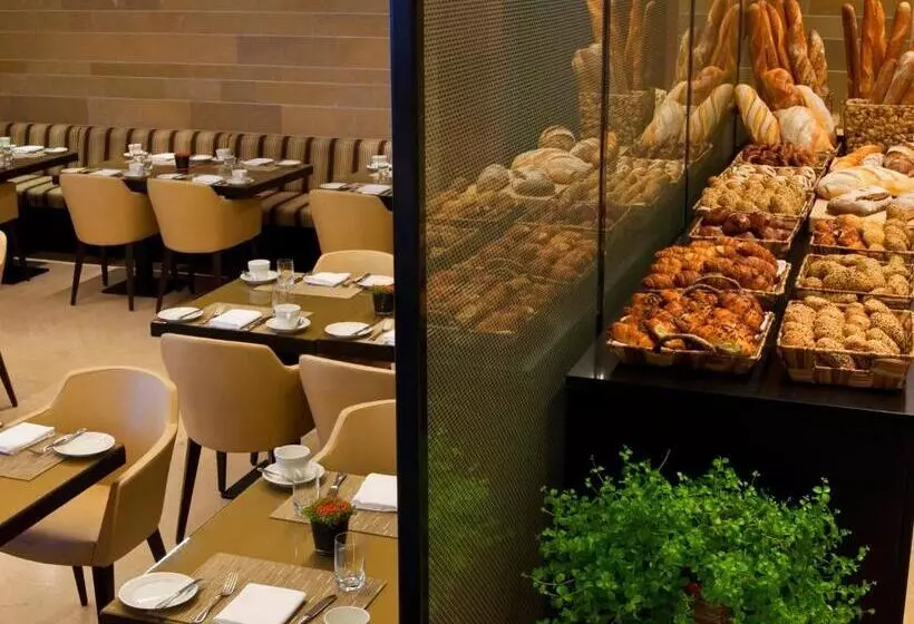 Отель Dan Tel Aviv