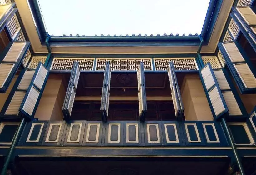 Отель Danau Toba International