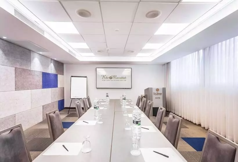 호텔 Kfar Maccabiah Business & Sport