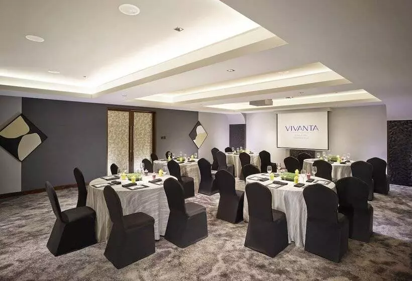 호텔 Vivanta Bengaluru Residency Road