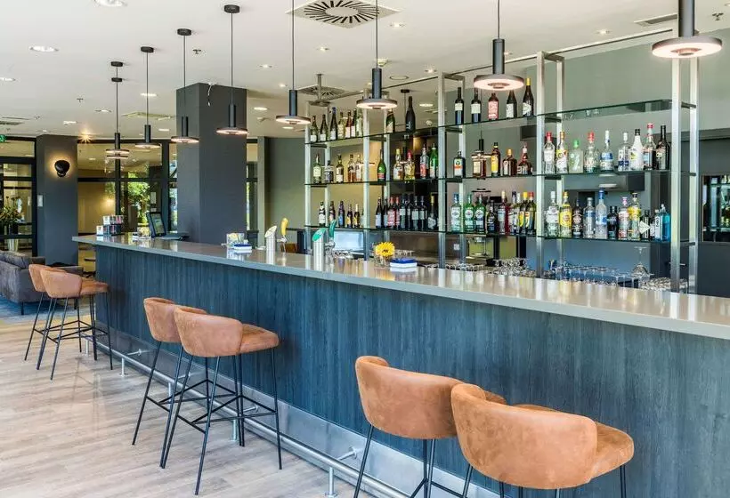 هتل NH Luxembourg Airport