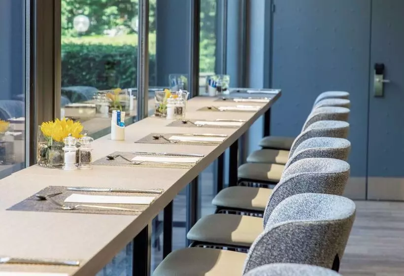 هتل NH Luxembourg Airport