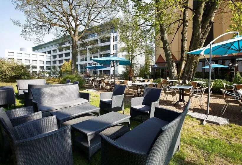 هتل NH Luxembourg Airport