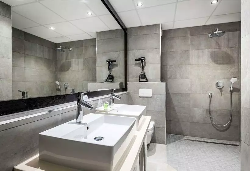 هتل NH Luxembourg Airport