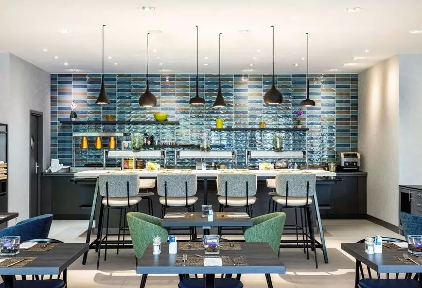 هتل NH Luxembourg Airport