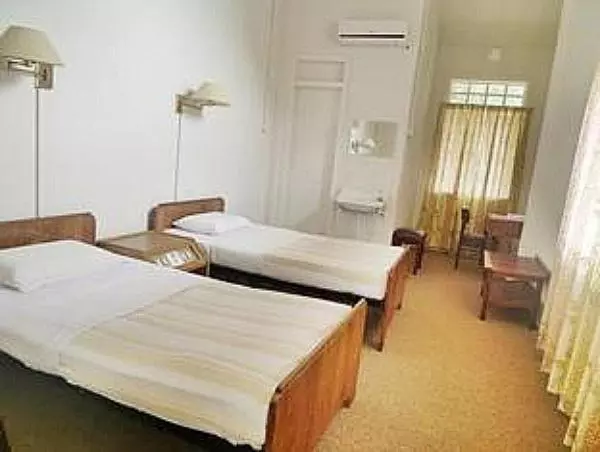 Отель Paramount