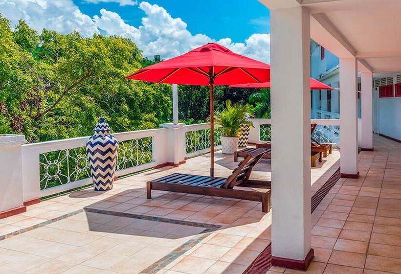 Grand Decameron Montego Beach, A Trademark All Inclusive Resort