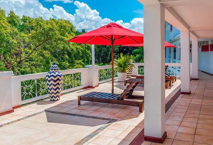 Grand Decameron Montego Beach, A Trademark All Inclusive Resort