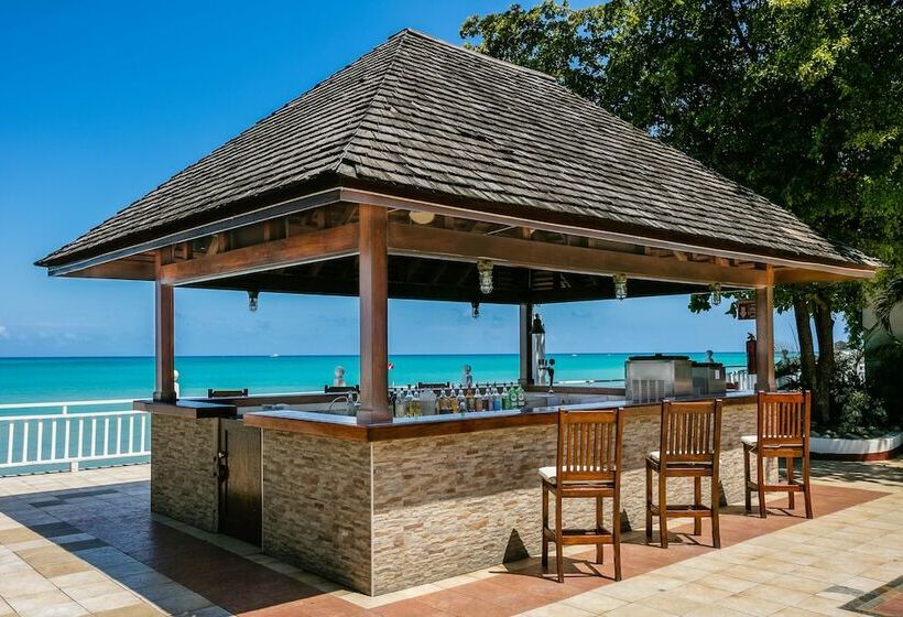 Grand Decameron Montego Beach, A Trademark All Inclusive Resort