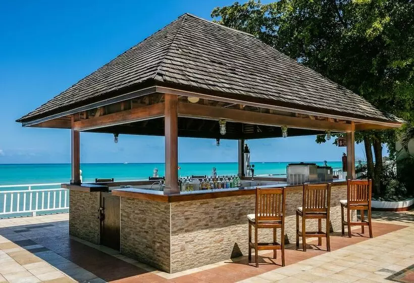 Grand Decameron Montego Beach, A Trademark All Inclusive Resort