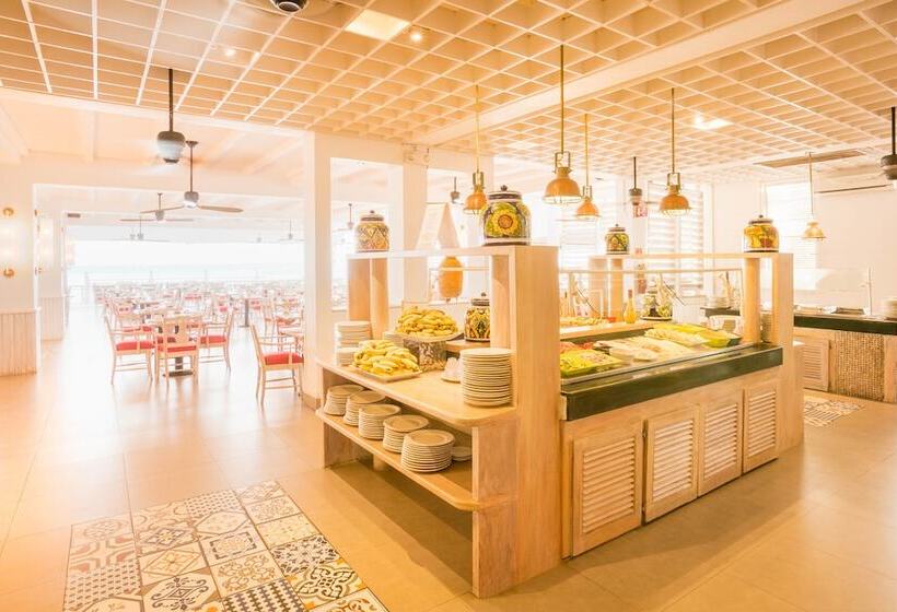 Grand Decameron Montego Beach, A Trademark All Inclusive Resort