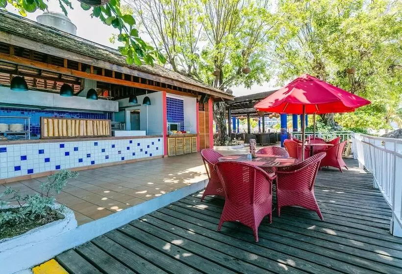 Grand Decameron Montego Beach, A Trademark All Inclusive Resort