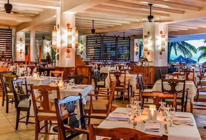 Grand Decameron Montego Beach, A Trademark All Inclusive Resort