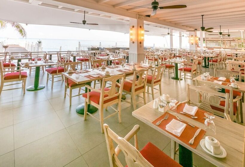 Grand Decameron Montego Beach, A Trademark All Inclusive Resort