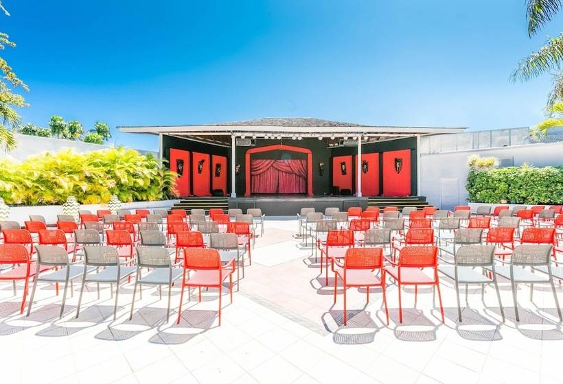 Grand Decameron Montego Beach, A Trademark All Inclusive Resort