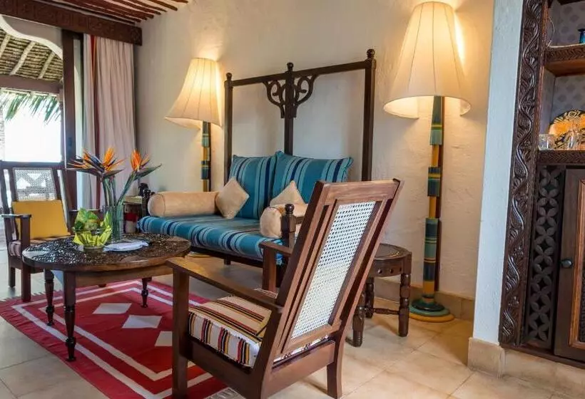 בית מלון כפרי Serena Beach Resort & Spa