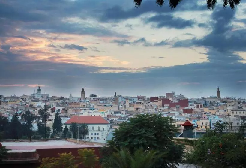 هتل Transatlantique