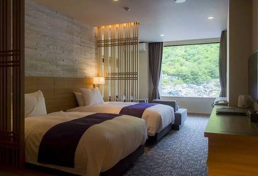 Unzen Kyushu Hotel   Mt Resort