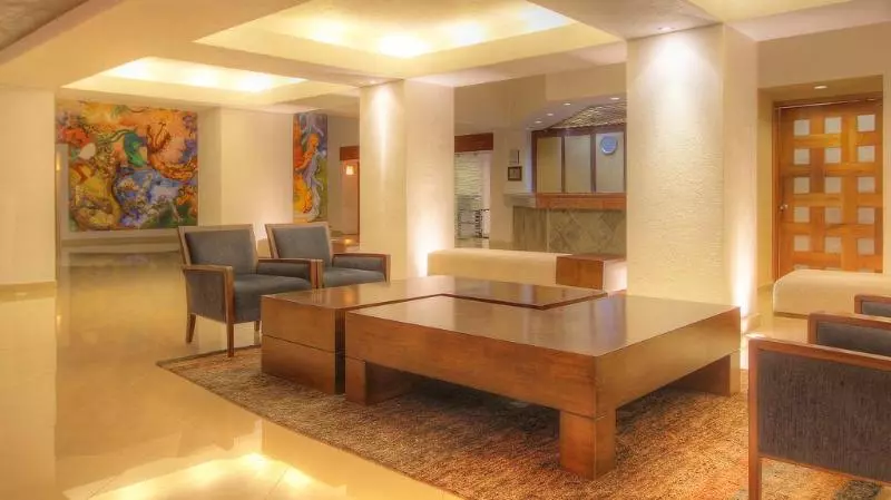 Отель Fiesta Inn Villahermosa Cencali