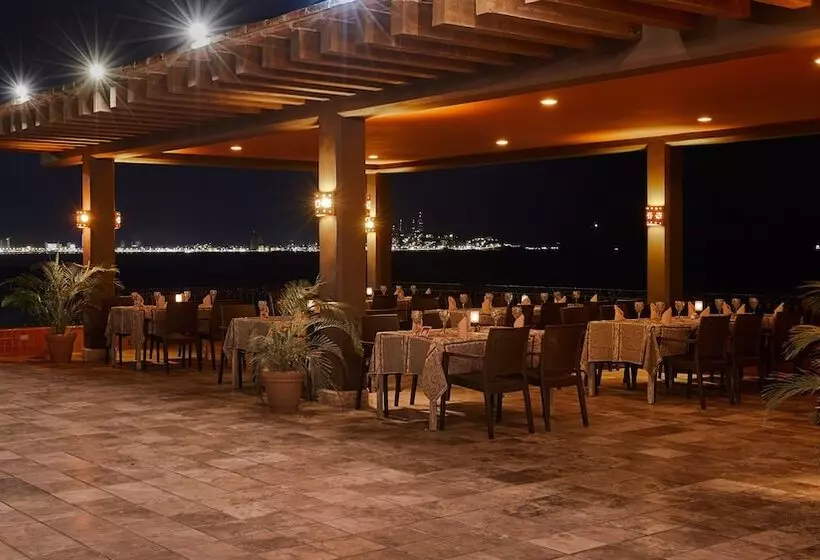 Отель Playa Mazatlan