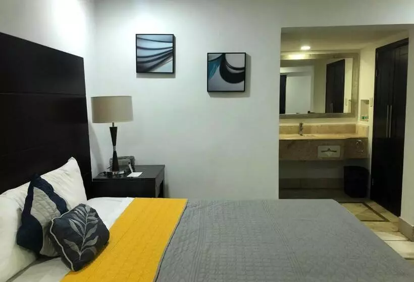 Otel Wyndham Garden Los Mochis Plaza Inn