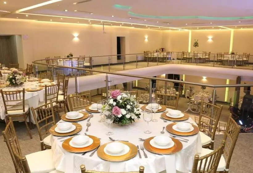 Otel Wyndham Garden Los Mochis Plaza Inn