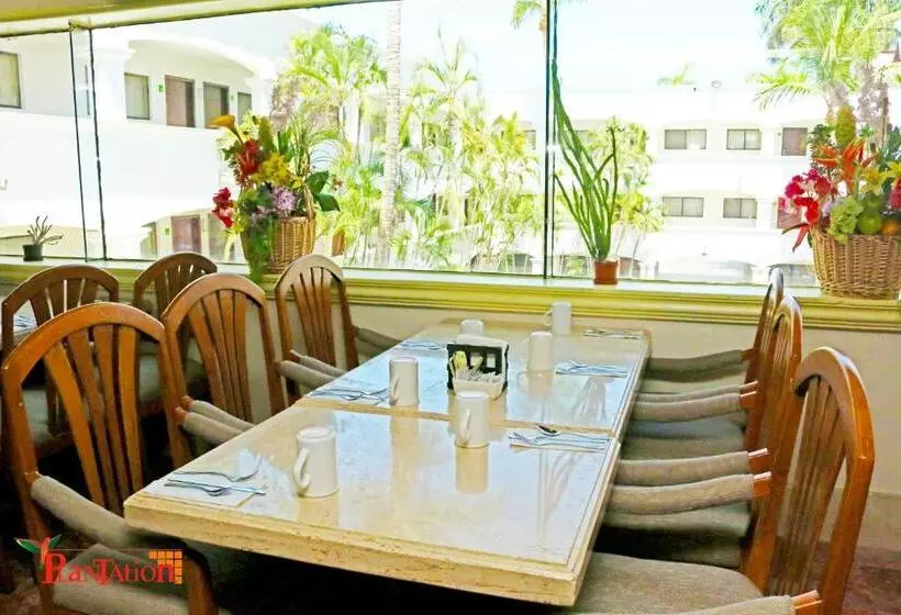 Otel Wyndham Garden Los Mochis Plaza Inn