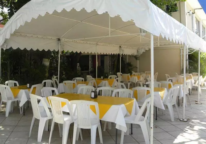 Sands Acapulco Hotel & Bungalows