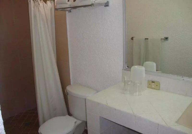 Sands Acapulco Hotel & Bungalows