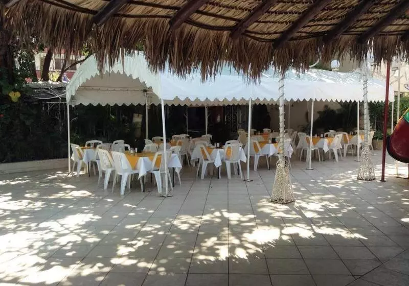 Sands Acapulco Hotel & Bungalows