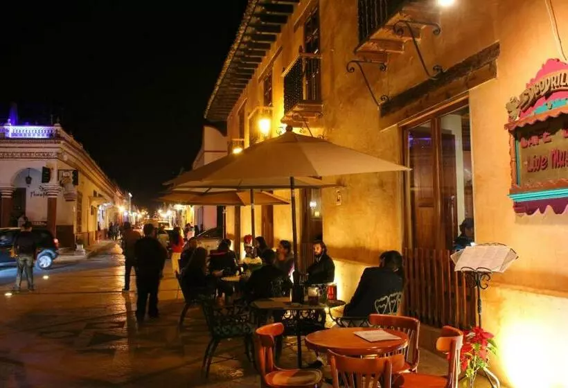 ホテル Santa Clara